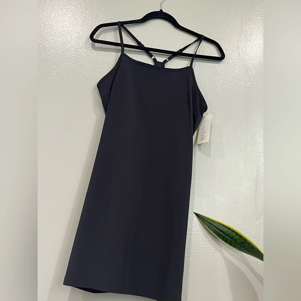 Women’s Flex Strappy Active Dress.    Black.   S